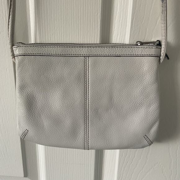 Tignanello Genuine Pebbled Leather Multi-Pocket Crossbody Purse Bag Bone - Picture 3 of 5